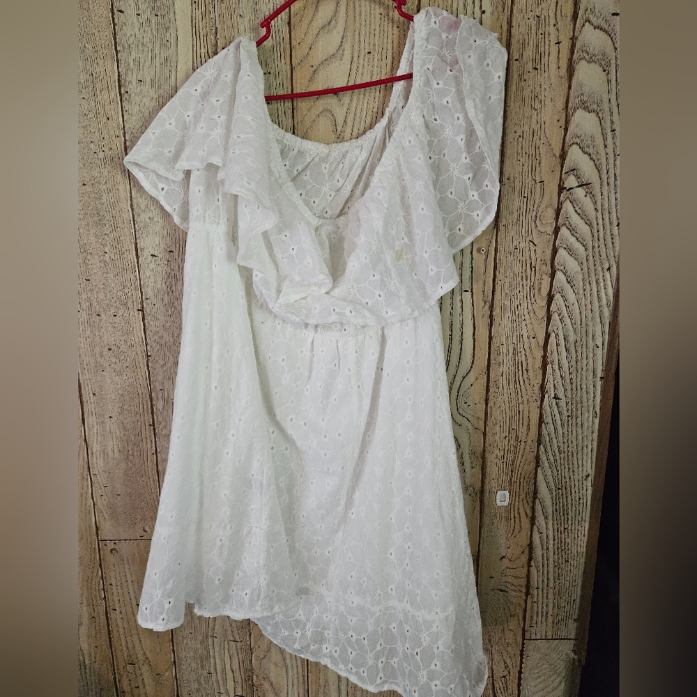 White off shoulder dress
